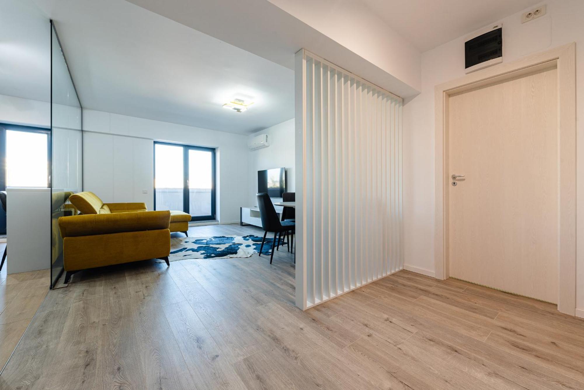 Vanda - Park-View Apartment With Private Balcony Бухарест Экстерьер фото