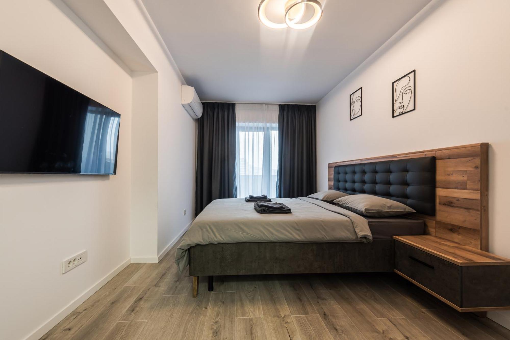 Vanda - Park-View Apartment With Private Balcony Бухарест Экстерьер фото